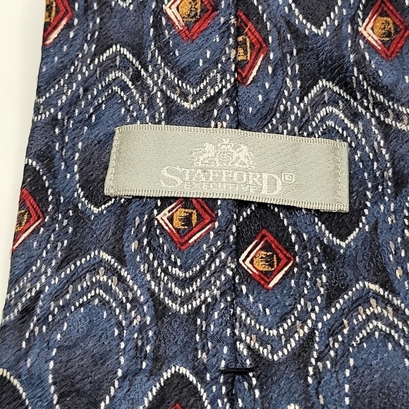 Stafford Blue Red Geometric 100% Silk Men's Tie - Picture 3 of 4